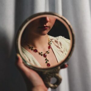 Tulip Necklace — Rose Garden