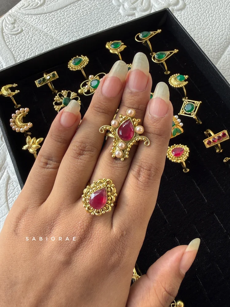 Red Teardrop Lace Ring