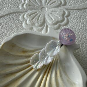 Shell & Leaf Garland Clip — Lilac