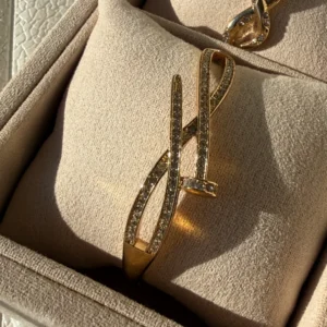 Curved Sparkle Bracelet
